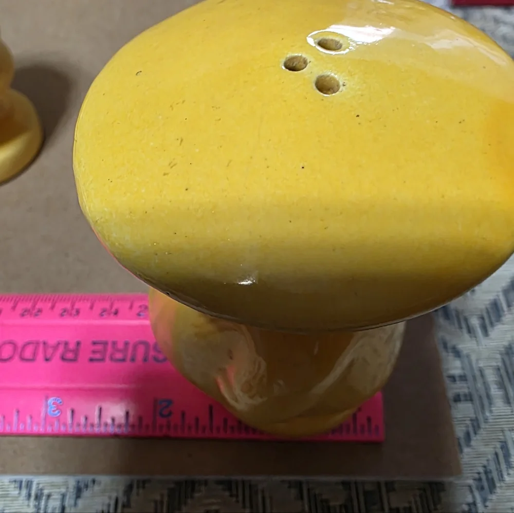 Vtg Chinese Couple Salt Pepper Shaker Set #146
